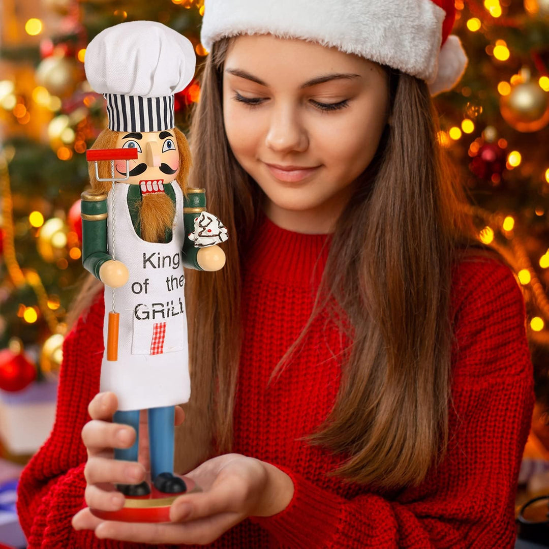 AULUDA 38,1 cm Weihnachts-Dekorativer Nussknacker, Koch mit Grillgabel und Kuchen, handgefertigte Ho