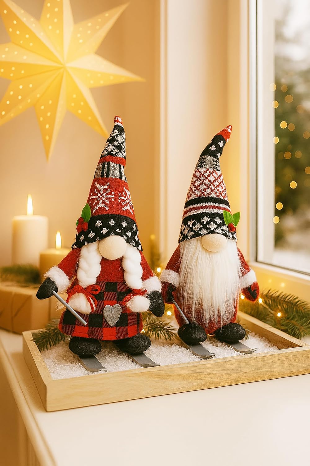 KAMACA 2er Set Deko Wichtel Ski Wichtelpärchen aus Stoff mit knuffigem Outfit Dekoidee zum Verschenk