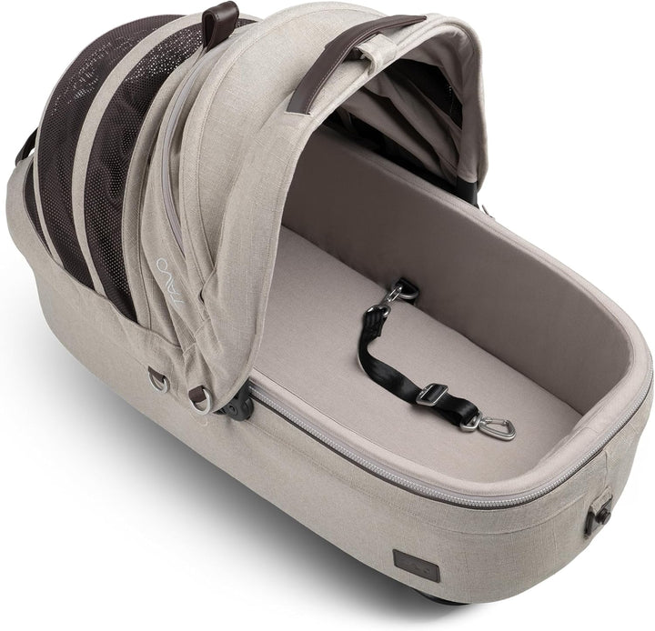 Tavo Maeve Medium Flex‑Griff Haustier‑Autositz mit ISOFIX‑Bodenplatte, 2 Matratzenauflagen, Geeignet