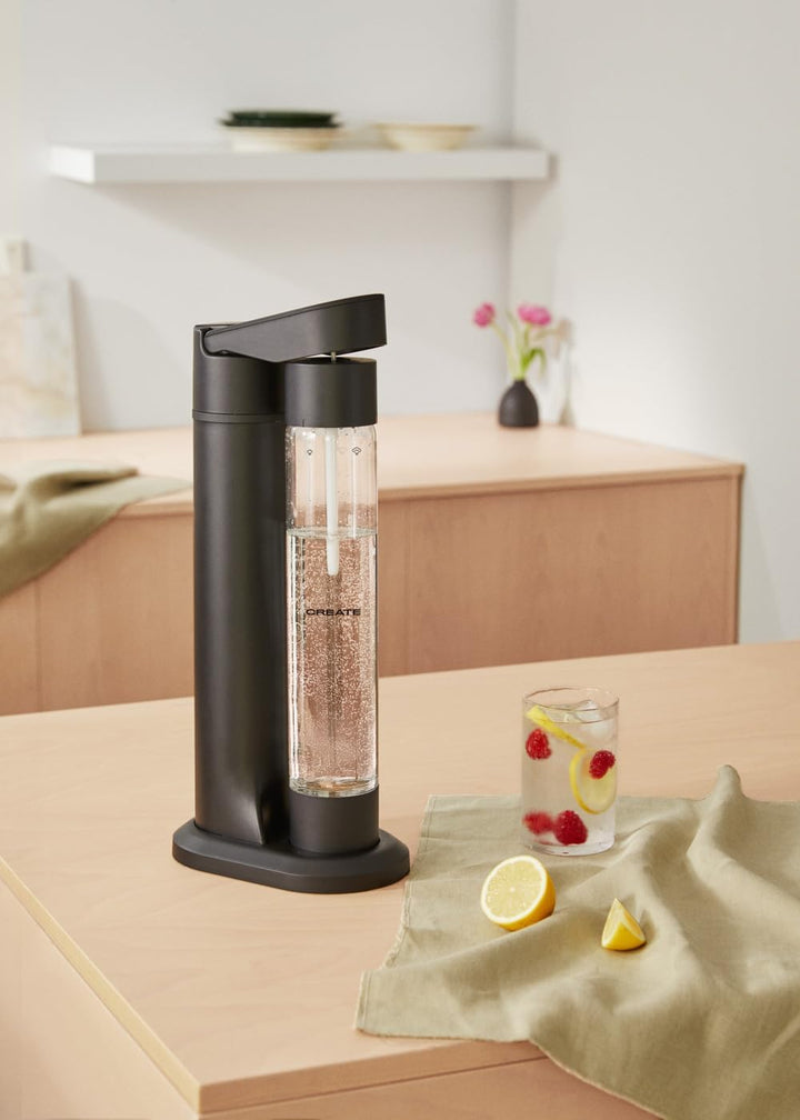 CREATE/SODA MAKER STUDIO/Wassersprudler 1L Schwarz/Keine CO2-Flaschen enthalten, kohlensäurehaltig i