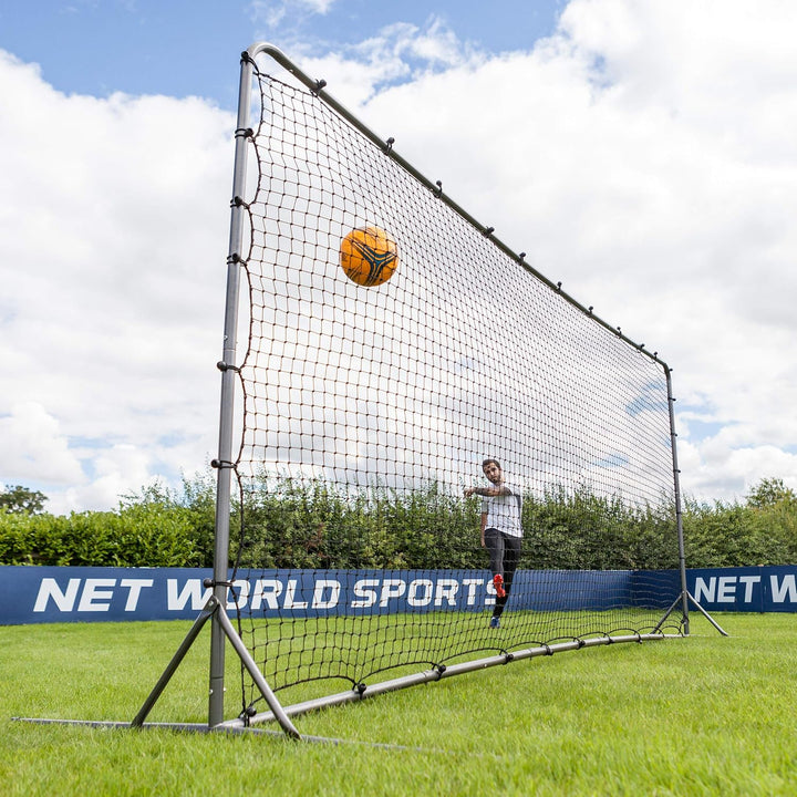 FORZA Fussball Rebound Mauer – doppelseitiger Fussball Rebounder – Zwei Grössen erhältlich (4,9m x 2