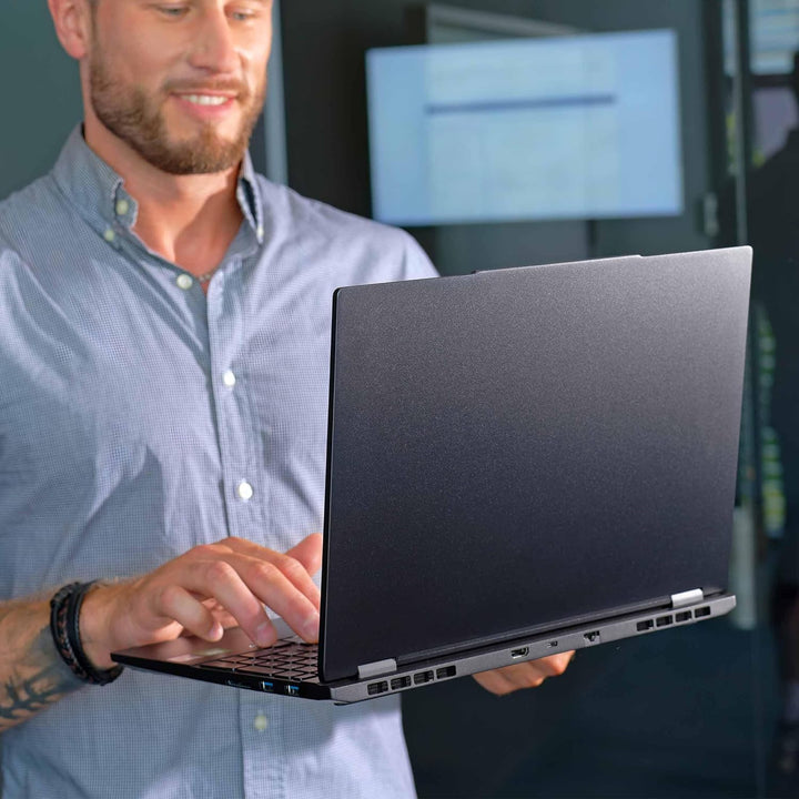 Pro X S25 | 15,3" WQXGA 180Hz | AMD Ryzen 7 255 | RAM: 128GB (DDR5) | SSD: 1TB | Aluminium Gehäuse |