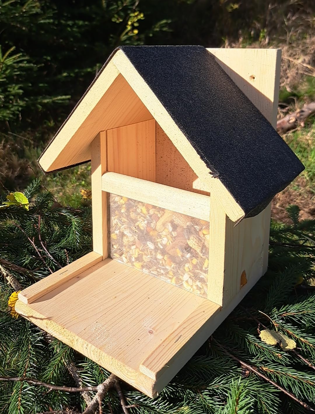 XXL Eichhörnchenfutterhaus 2x wetterfest imprägniert mit Bioleinöl, mit Spitzdach E2N für Eichhörnch