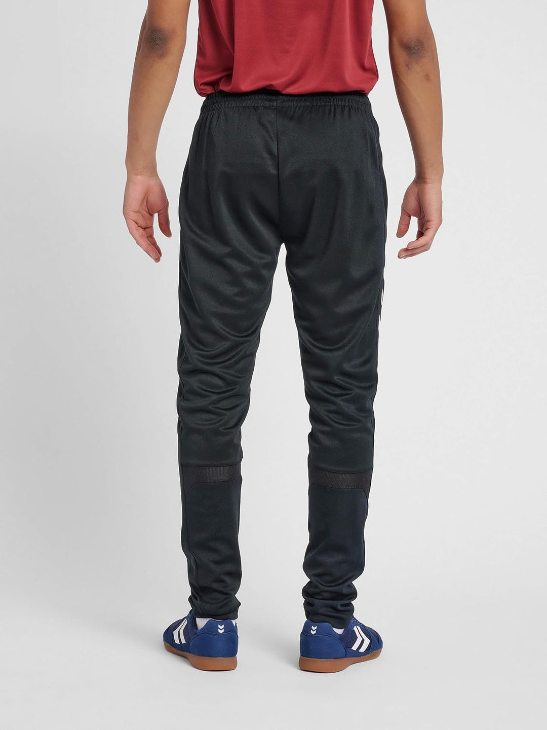 Hummel Fussballhose Herren lang – CORE FOOTBALL PANT – Trainingshose mit Rippeinsatz an Wadenrücksei