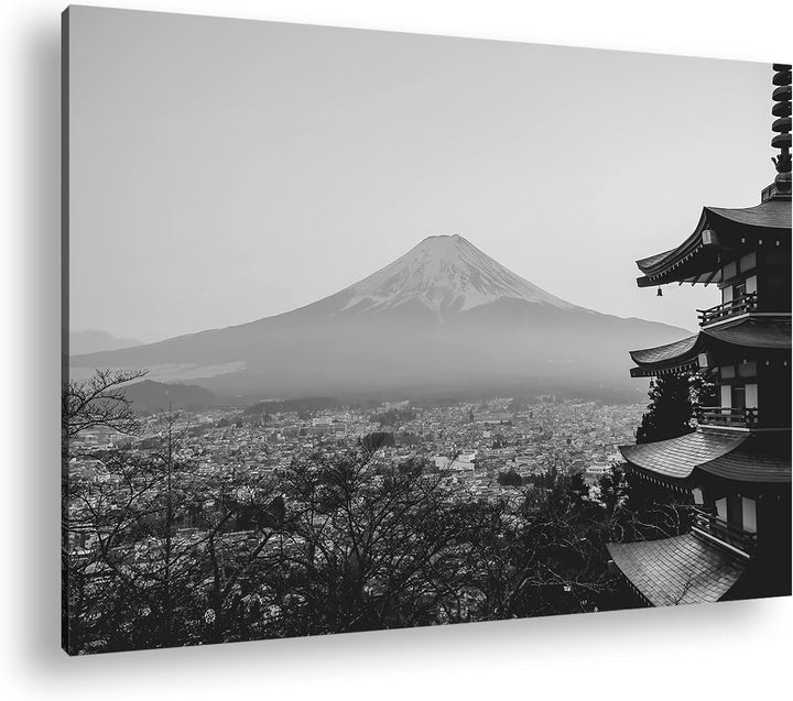 der mit Schnee bedeckte Fuji Berg aus Japan Effekt: Schwarz&Weiss, Format: 80x60 als Leinwandbild, M