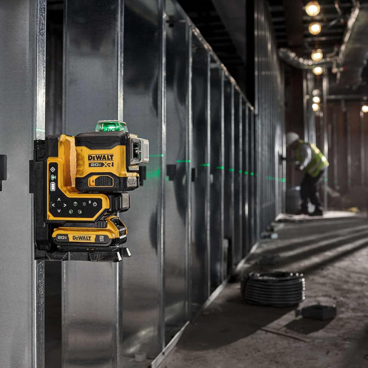 DEWALT 18V 3x360° Linienlaser mit Fernbedienung (grüne Laserdiode, 80m Arbeitsbereich (100m mit Empf