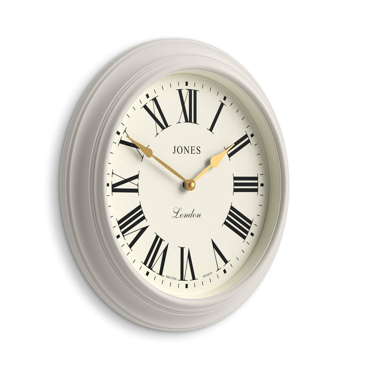 JONES CLOCKS® Supper Club wanduhr | Grosse Klassische runde Uhr | 40 cm | Sehr Blasses Grau | Römisc