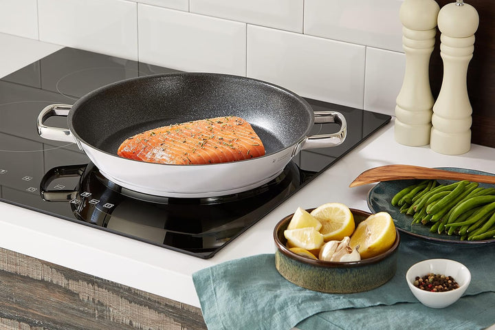 WMF Permadur Advance Servier-/ Bratpfanne Induktion 32 cm, Edelstahlpfanne, Cromargan Edelstahl besc