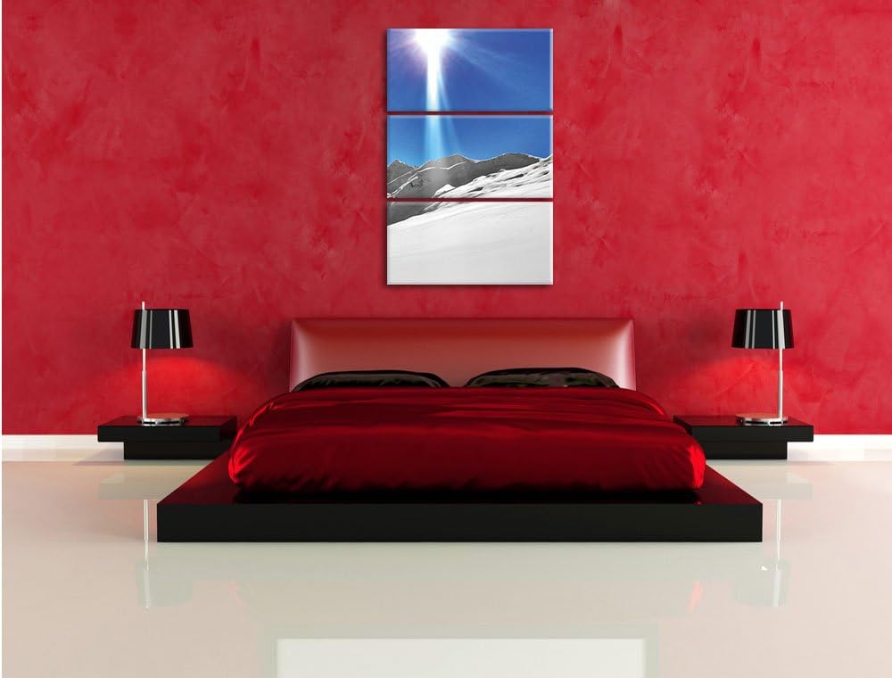 Pixxprint Weite weisse Berglandschaft im Winter schwarz/weiss 3-Teiler Leinwandbild 120x80 Bild auf
