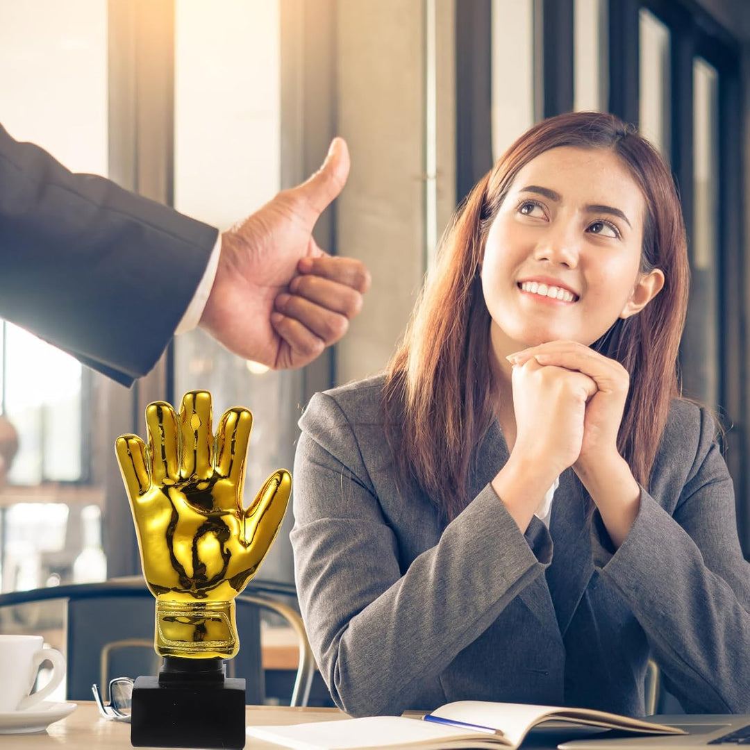 HOMSFOU Gold Award- Troph?e mit Basis- Torhüter- Plattieren von Harz Goalie Handschuhe Form Fussball