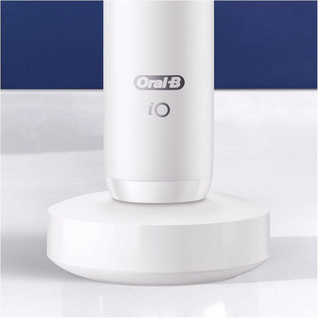 Oral-B iO 7N Elektrische Zahnbürste, weiss, mit Bluetooth, 2 Aufsteckbürsten, 1 Reiseetui, Weiss
