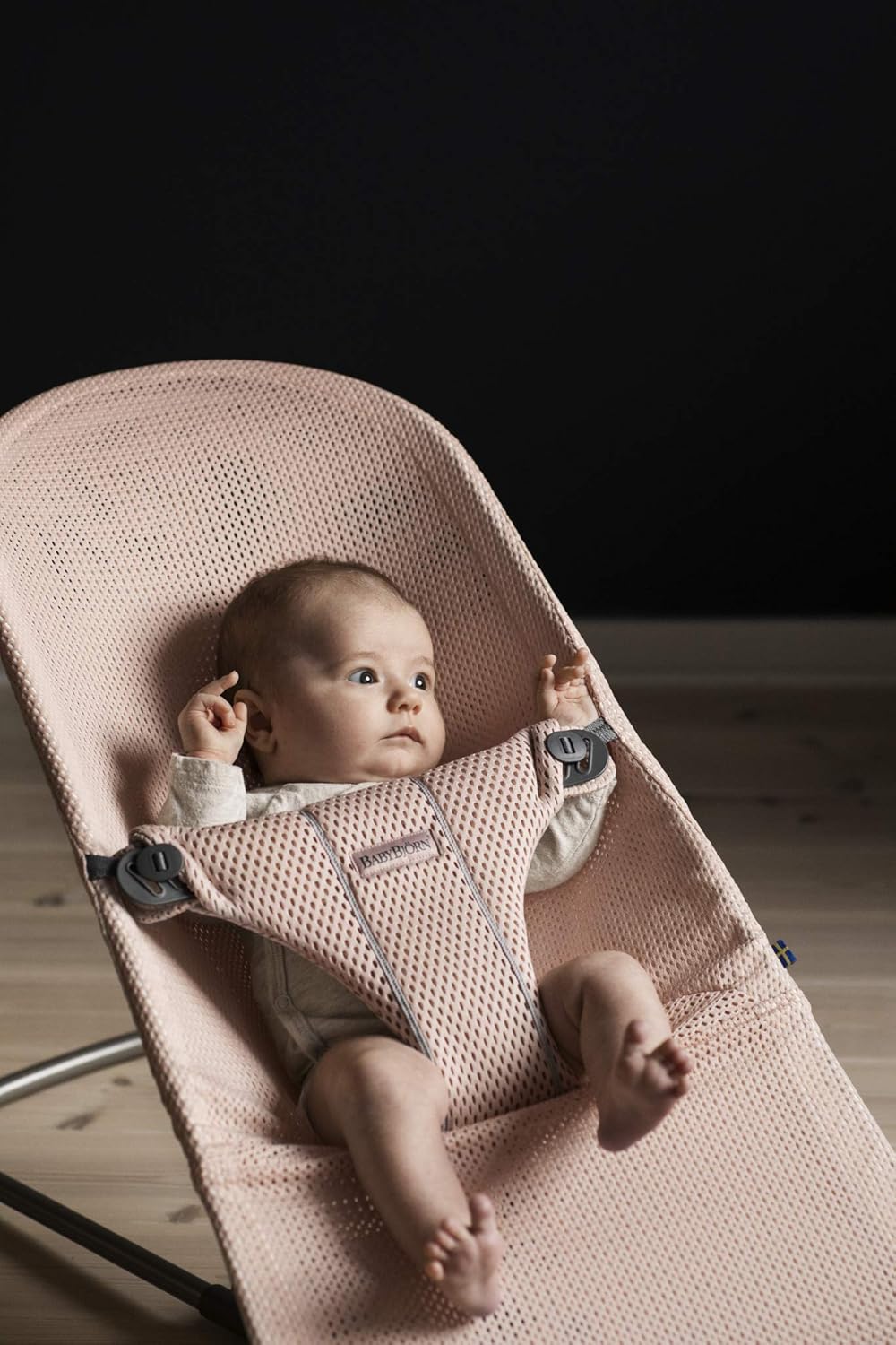 BabyBjörn Babywippe Bliss, Dunkelgrauer Rahmen, Netzstoff, Perlmuttrosa Perlmuttrosa 1 Stück (1er Pa