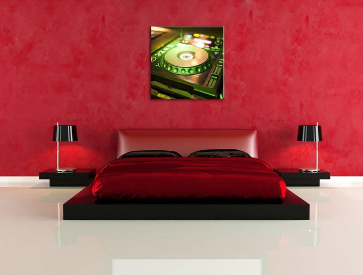 Grün beleuchteter DJ Pult, Format: 70x70 auf Leinwand, XXL riesige Bilder fertig gerahmt mit Keilrah
