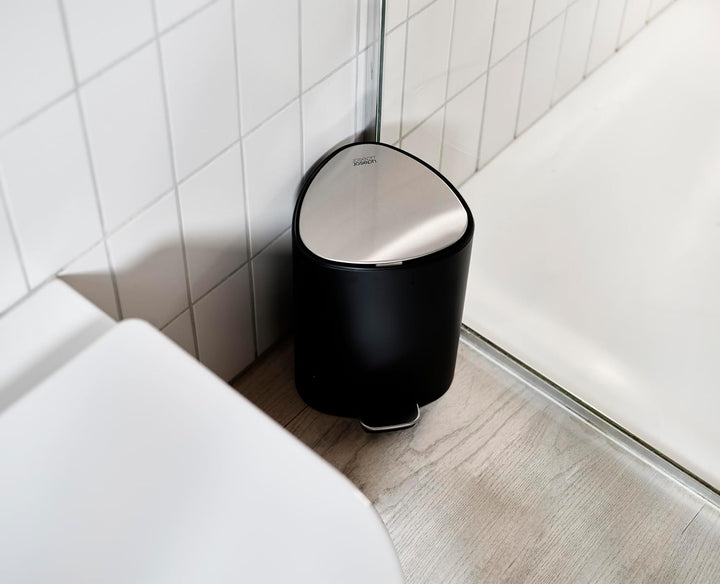 Joseph Joseph EasyStore 5l Edelstahl Treteimer mit Müllbeutel, Absenkautomatik Deckel, herausnehmbar