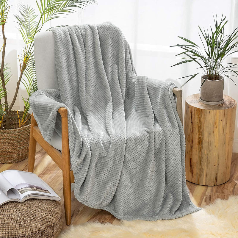 MIULEE Kuscheldecke Granulat Fleecedecke Flanell Decke Weich Flauschig Einfarbig Wohndecken Couchdec