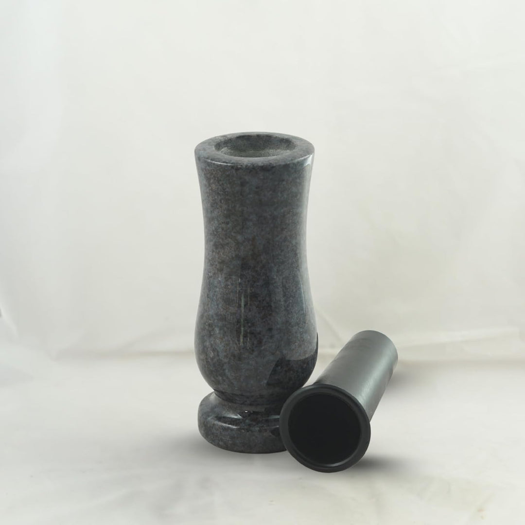 designgrab Taille-medium Grabvase aus Granit Orion