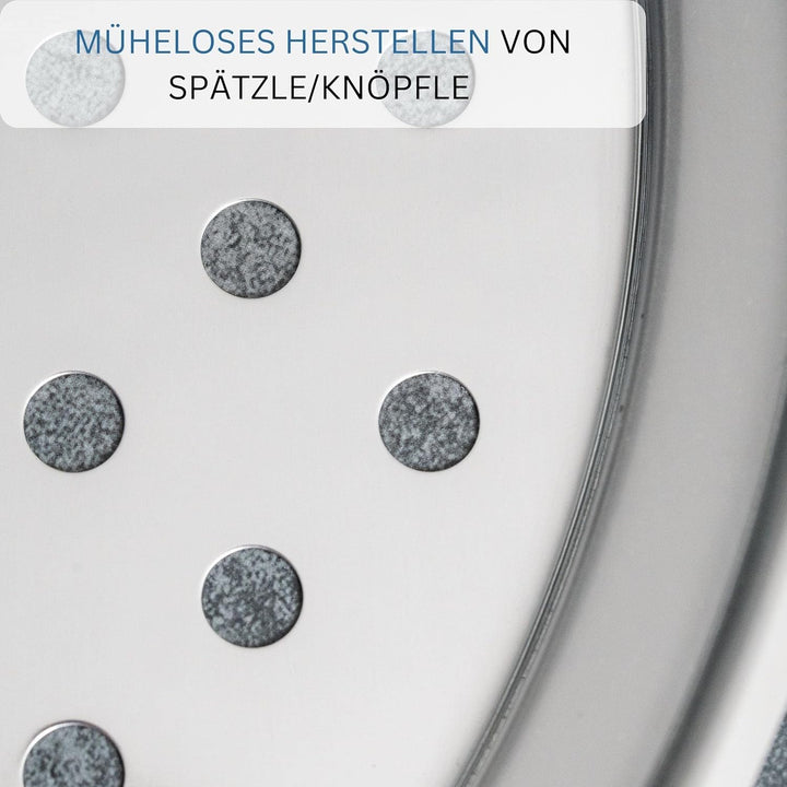 Westmark Spätzleblech/Topfaufsatz + Schaber - mühelose und schnelle Herstellung von Spätzle - Spätzl