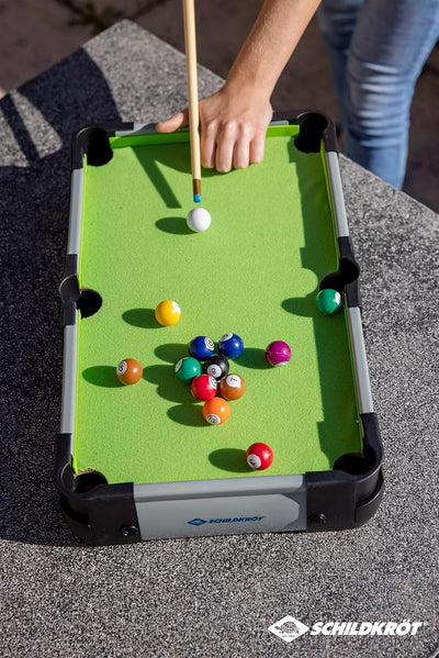 Schildkröt® Mini Billiard Tisch, kleiner Billardtisch mit 2 Queues, 16 Billardkugeln, Triangel zur A