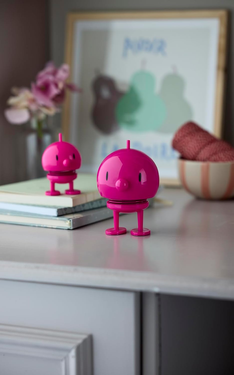 Hoptimist Bumble, Wackelfigur Deko Skandinavisch, Deko Wohnzimmer, Schreibtisch Deko, Büro Gadgets,