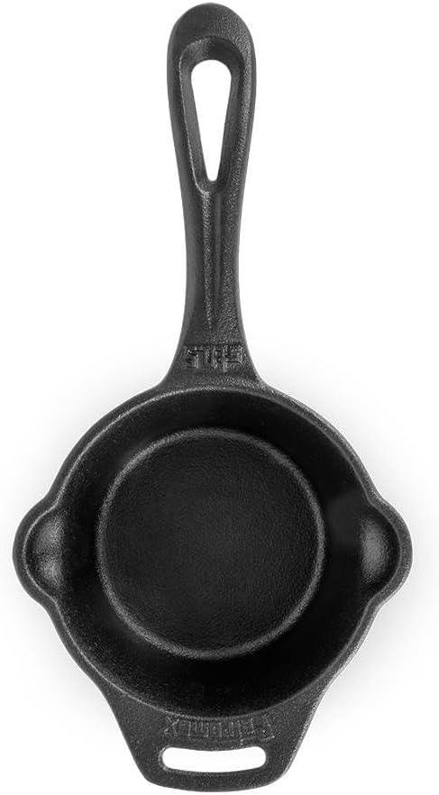 Petromax Gusseisen Saucentopf (0,5L) – Kleiner Topf mit Stiel & Ausgiesshilfe, wärmespeichernd, vore