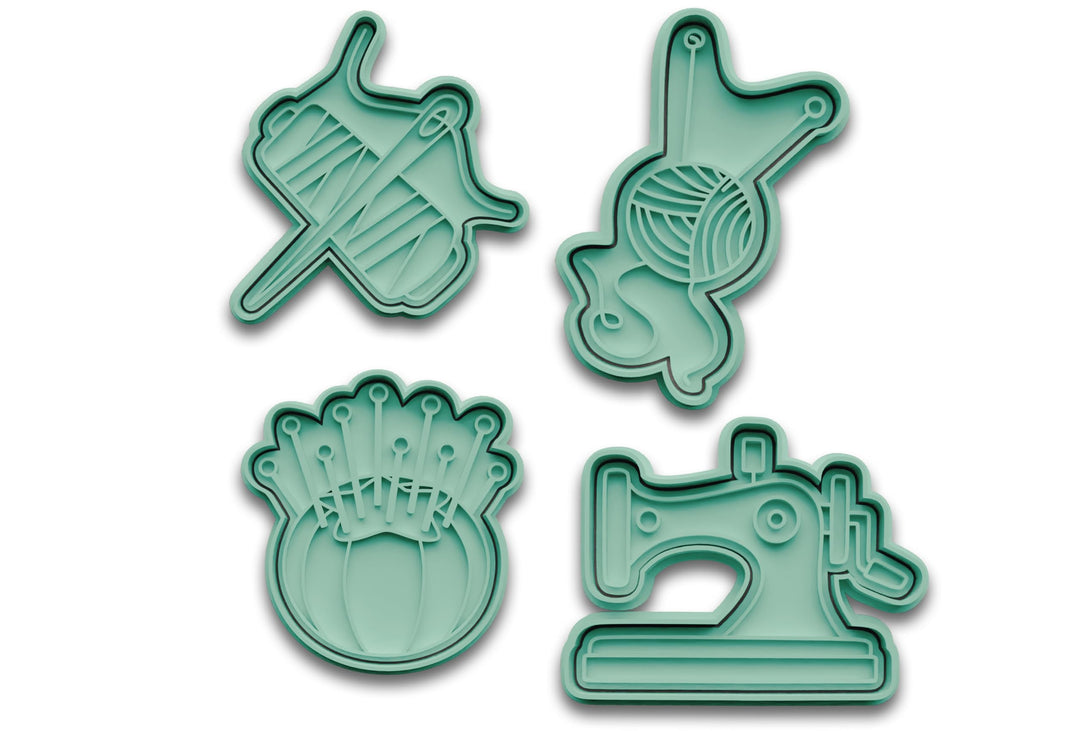 Keksausstecher Schneider-Set aus PLA – mit Garn & Nadel, Wolle & Nadel, Nadelkissen und Nähmaschine