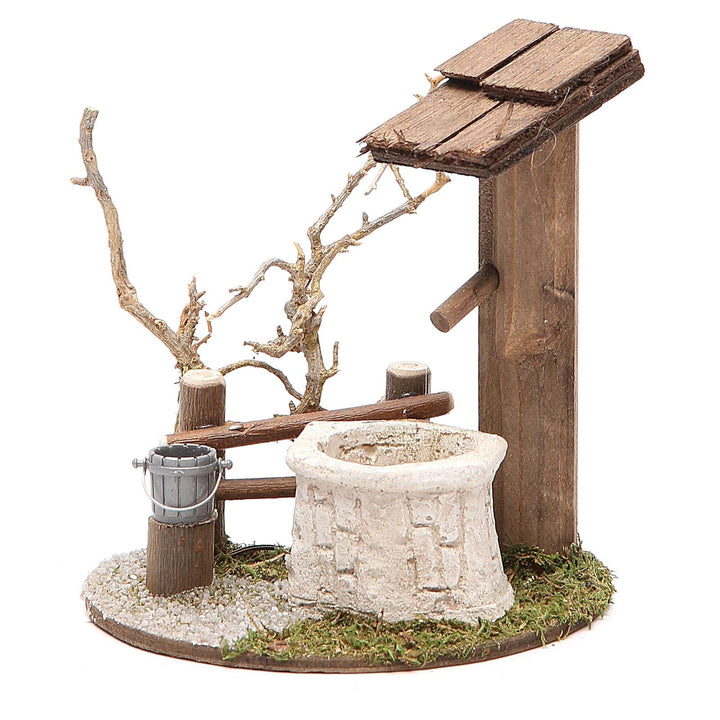Brunnen mit Bäumchen 10x7x11cm für Krippe