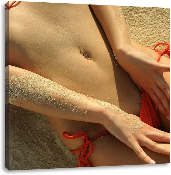 Pixxprint Sexy Frau im Bikini am Strand, Format: 70x70 auf Leinwand, 70x70