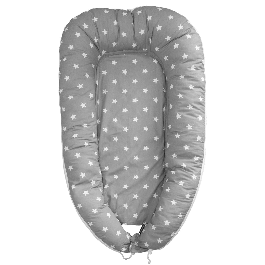 Puckdaddy Linnea | Babynest | 105x60cm | Kuschelnest in Grau | Stern und Pünktchen Muster | Kuschelp