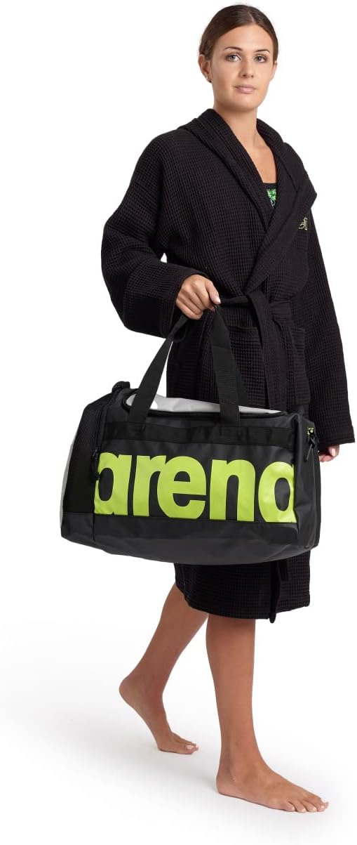 Arena Spiky III 40 Duffle Sporttasche für Schwimmbad, Strand, Fitnessstudio oder Freizeit, Wasserabw