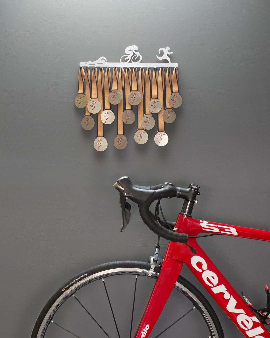 Qthrone Triathlon Medaillenhaken - Ironman Medaillen Display - Triathlet Medaillenanzeige - Triathle