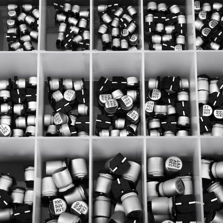 400 Stücke Elektrolytkondensatoren,24 Werte SMD Aluminium Radialkondensator Assorted Kit 1uF - 1000u