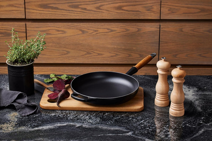 Le Creuset Signature gusseiserne Bratpfanne mit Holzgriff 26 cm Ofenrot, 20258260900422 Ofenrot 26 c