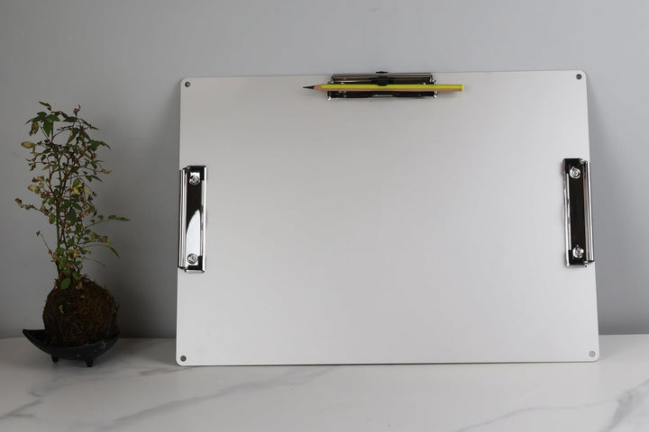 Klemmbrett aus Metall, Aluminium, A3-Klemmbrett, Querformat, Metall-Klemmbrett mit Stifthalter, Klas