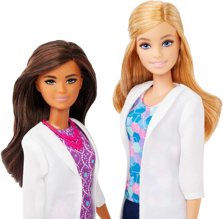Barbie Wissenschaftslabor-Spielset mit 2 Puppen, Labortisch und mehr als 10 Zubehörteilen, HJY95