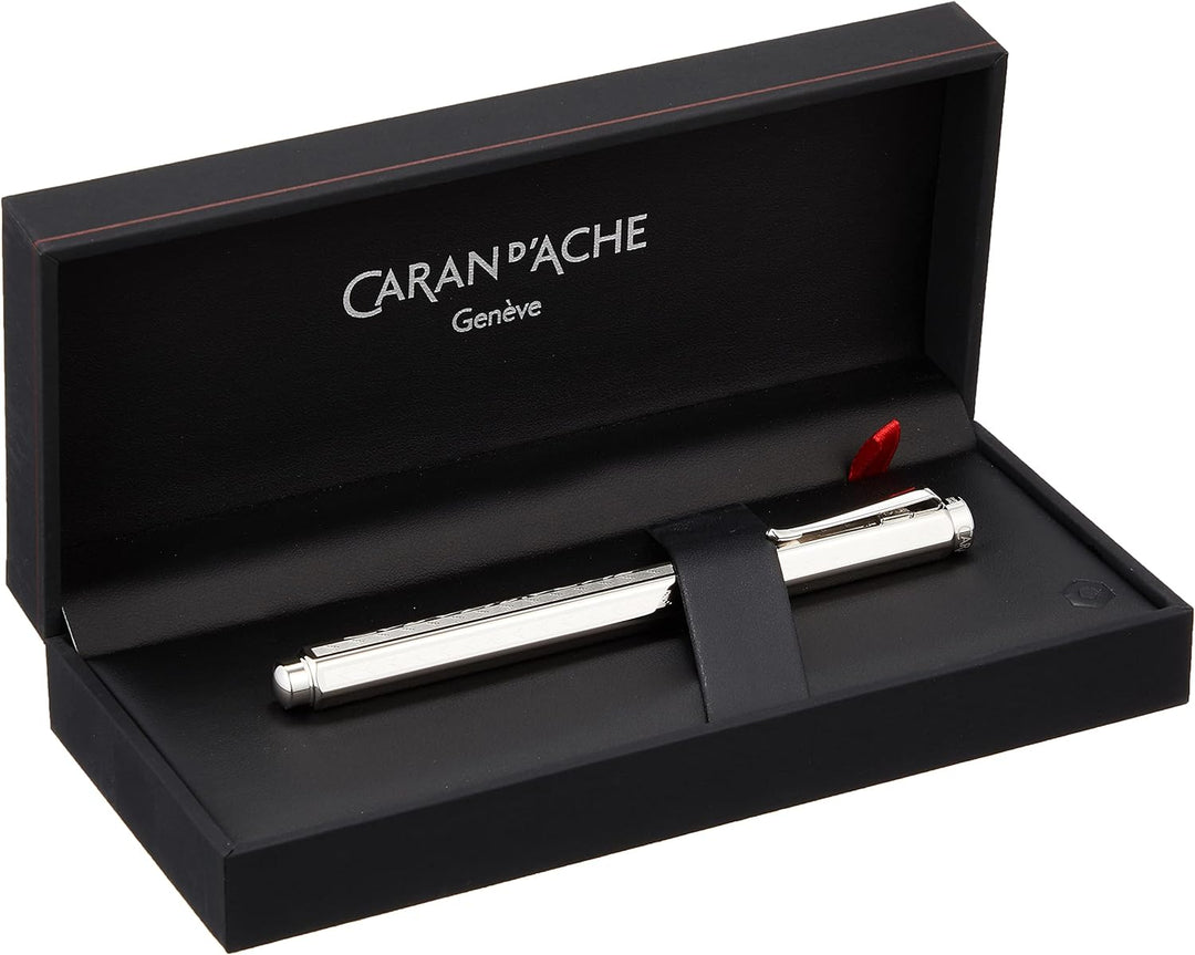 Caran d'Ache Füllhalter Ecridor Chevron, palladiert, Feder:fein (F), 1 Stück (1er Pack)