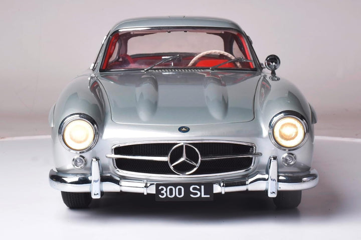 IXO Collections 1:8 IXO Mercedes 300 SL - Modellbau, Standmodellbau, hochwertiger Bausatz, Modellbau