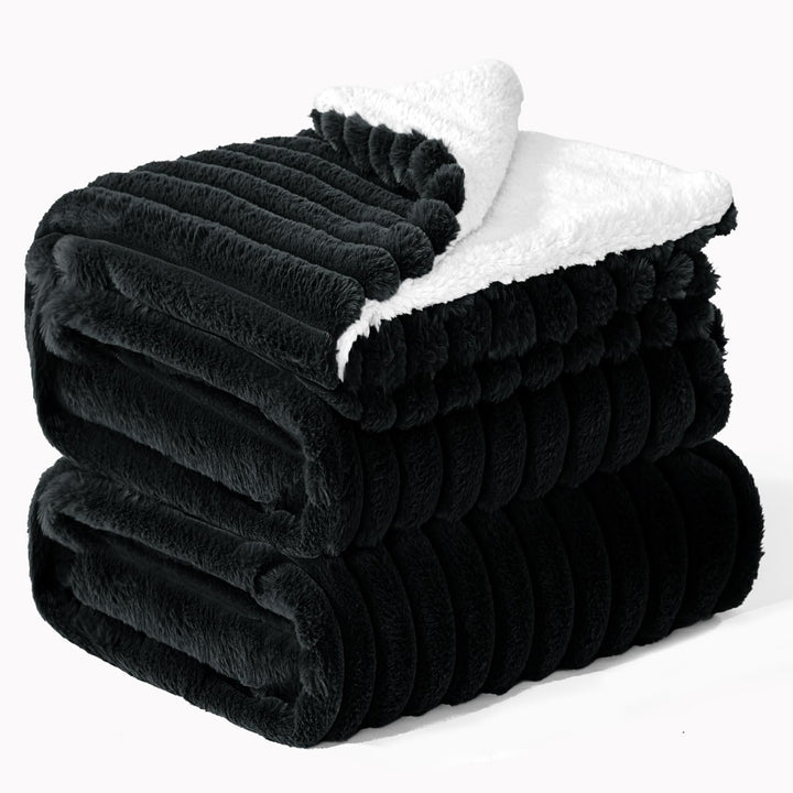BEDELITE warme Decke Sherpa Kuscheldecke Flauschig Schwarz XXL 220x240 | dicke Deko Fleecedecke, Cor