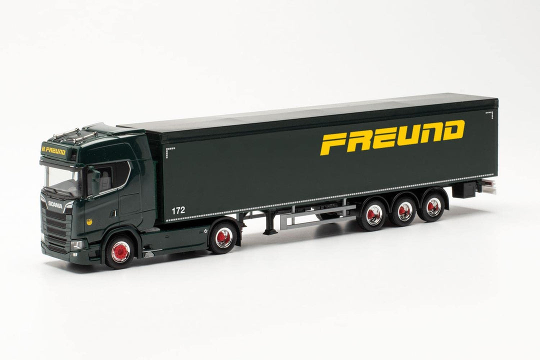 Herpa LKW Modell Scania CS 20 HD Schubboden-Sattelzug „Spedition Freund“, originalgetreu im Massstab