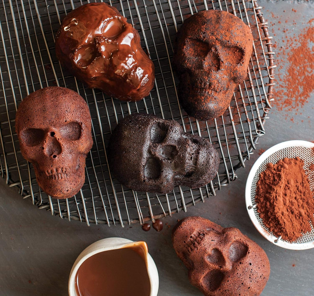 Nordic Ware Spuk Totenkopf-Muffins, Aluminium, Bronze, Haunted Skull Cakelet Pan Pfanne, Pfanne