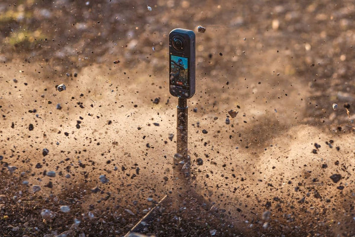 insta360 X5 Essentials Bundle – 8K wasserdichte 360°-Action-Kamera, geringe Helligkeit, unsichtbarer