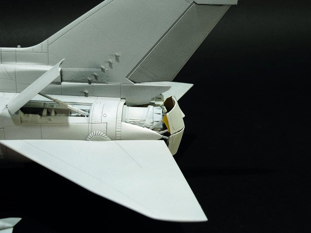 Italeri Aeronautica 2517 1:32 Panavia “Tornado” ECR-Modellbau, Bausatz, Standmodellbau, Basteln, Hob