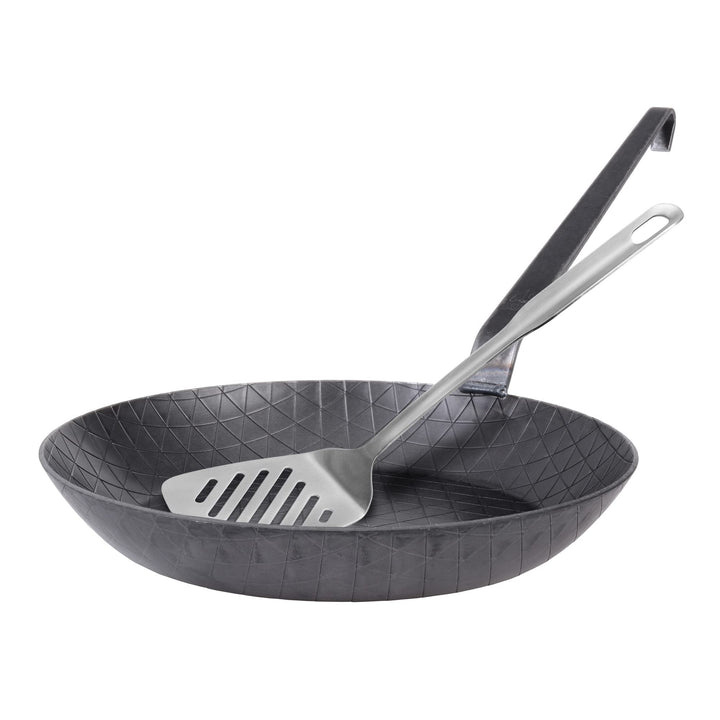 GRÄWE Schmiedeeiserne Bratpfanne F400, Ø 28 cm, hoher Rand, Eisenpfanne mit Wender, 400° C hitzebest
