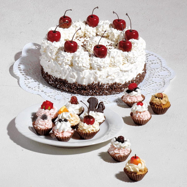Deco Woerner Deko Dummy Schwarzwälder Kirschtorte Lebensmittel-Attrappen weiss 20 cm