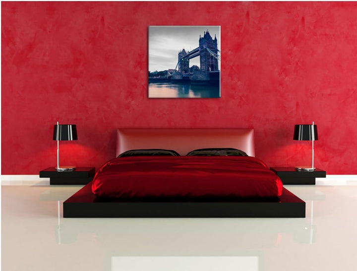 Pixxprint London Bridge über Themse schwarz/weiss, Format: 70x70 auf Leinwand, 70x70