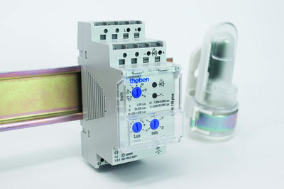 Theben LUNA 110 plus EL Analoger Dämmerungsschalter mit externem Lichtsensor und einstellbarer Ein-/