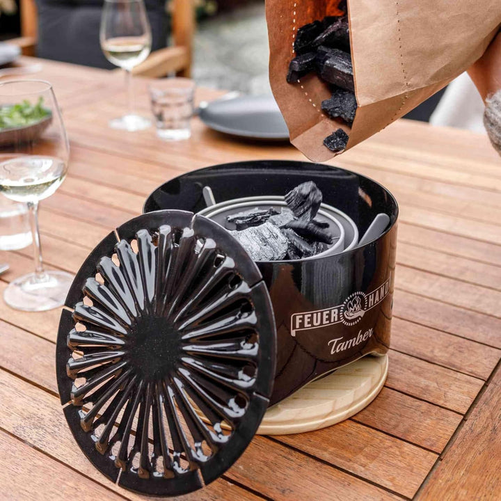Feuerhand Tischgrill Tamber (tiefschwarz) – Kompakter Holzkohlegrill für den Tisch. Mit Deckel als U