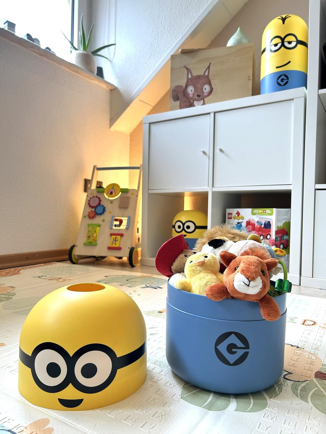 keeeper minions Aufbewahrungsbehälter Bob, 20 x 20 x 25 cm, 6 l, Stapelbar und leicht zu öffnen, Auf