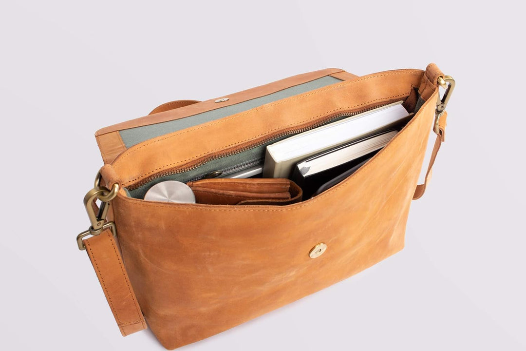 HOLZRICHTER BERLIN Umhängetasche (L) - Premium Leder Messenger Tasche Camel-braun, Camel-braun