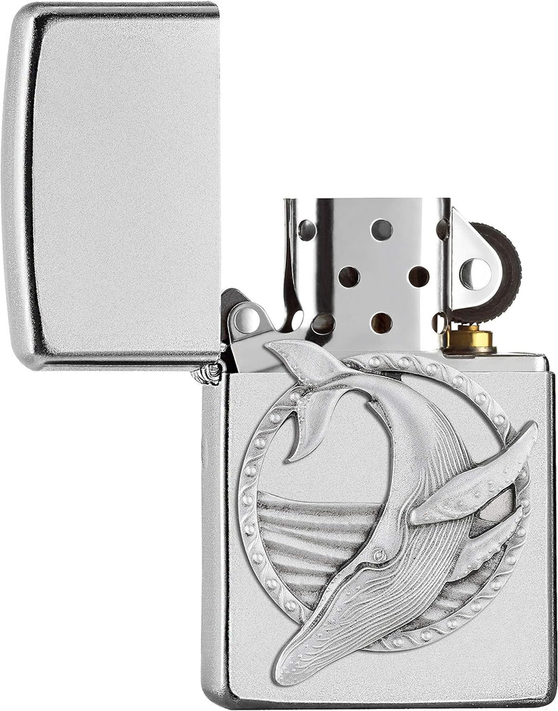 ZIPPO 2007127 – Sturmfeuerzeug, Blue Whale Emblem, EmblemAttached,SatinChrome,nachfüllbar,inhochwert