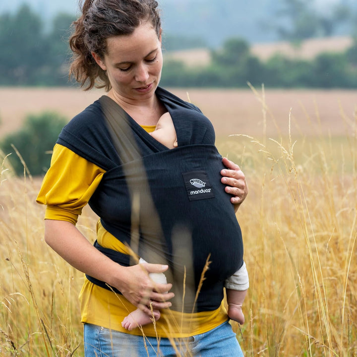 manduca Sling – elastisches Babytragetuch für Neugeborene ab 3,5 kg und Babys bis 15 kg – stabiles T